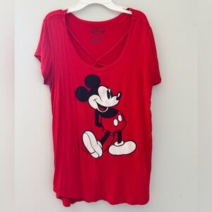 Disney red Mickey Mouse shirt, size large